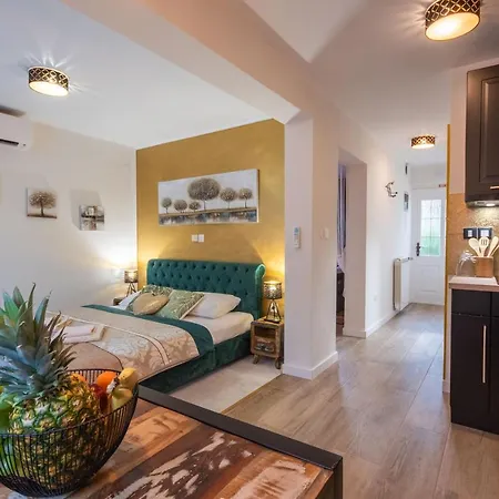 Wellness D'or - Exclusive New With Whirlpool, Sauna, Sunny Terrace, Private Parking شقة